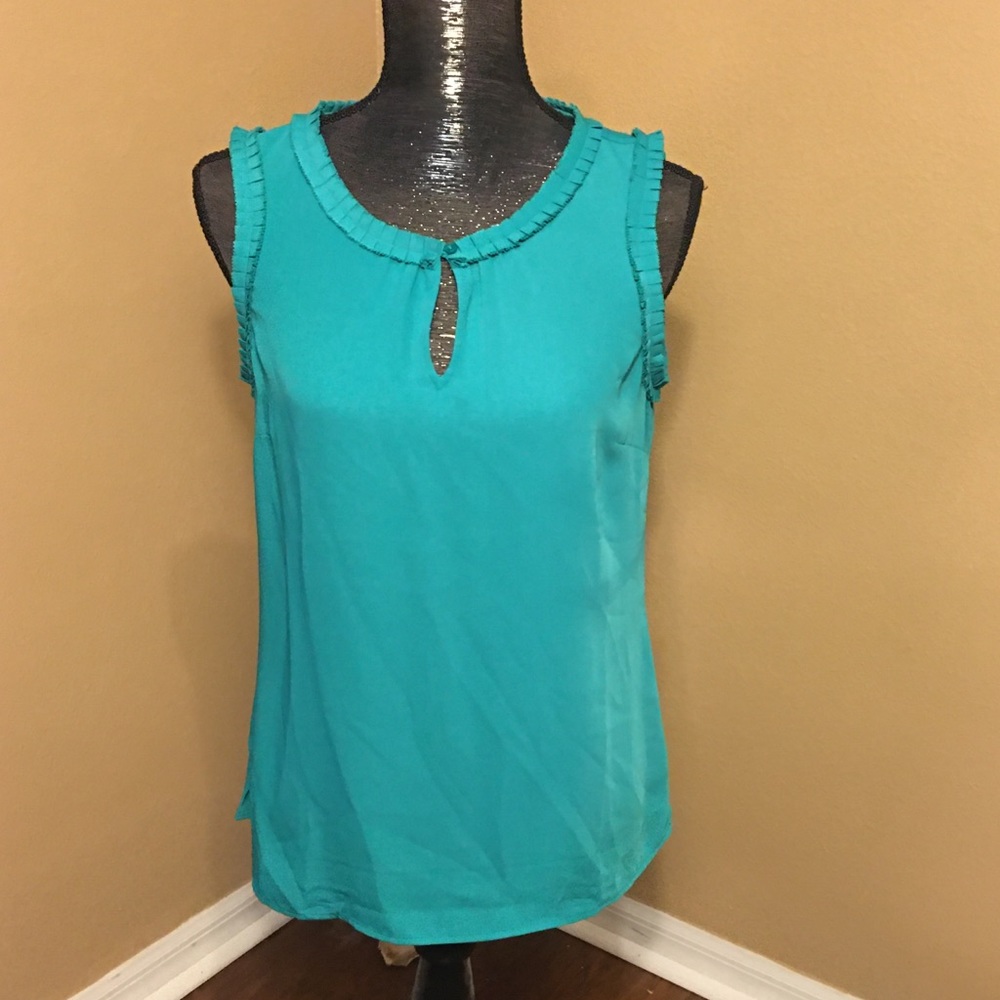 3/ $25  SALE   Talbots green sleeveless blouse